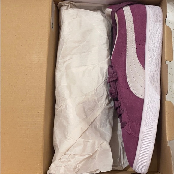 Purple Pumas Suede Classic - Picture 2 of 6